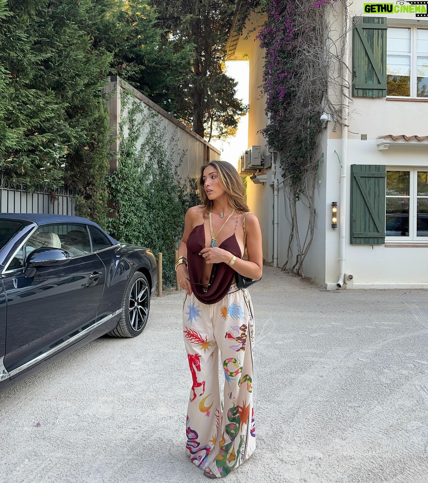 Actress Isabeau Delatour HD Instagram Photos and Wallpapers July 2024