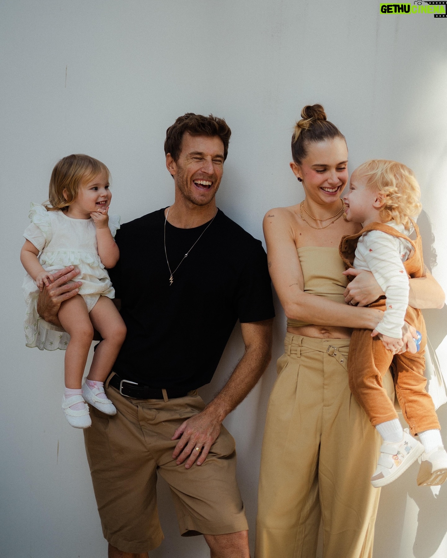 Isabella Scherer - 145.1K Likes - Mais um ano ao lado da @lojasrenner no dia dos pais ⤠O presente perfeito pra todos os papais!
#DiaDosPaisRenner
#PresentesQueDizemTudo