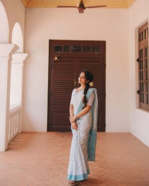 Ishaani Krishna Instagram - 🤍🩵

PC : @sk_abhijith 

Hair and MUA : @pooja_vysh_makeovers