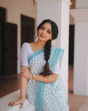 Ishaani Krishna Instagram - 🤍🩵

PC : @sk_abhijith 

Hair and MUA : @pooja_vysh_makeovers