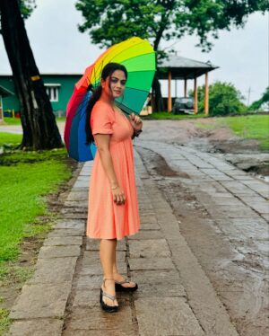 Ishwarya Ravichandran Instagram - Just take a deep breath 🦋🌻🍃
.
.
.
.
.
.
.
.#masanagudi #climate #photos #enjoylife