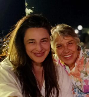 Işıl Yücesoy Instagram - Canım Esra DERMANCIOĞLU ile ,tanışmak  aynı projede çalışmak şimdi şans değil de nedir yani 😌😌😌😌