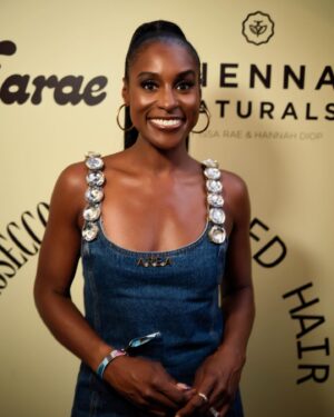 Issa Rae Instagram - Thank you @broccolicity for the beautiful vibes and for the @siennanaturals   @viaraewines love! And to the @amprgroup girlies for holding it down!
—
📸: @jadaimanim
Hair: @felicialeatherwood 
Face: @makeupbydion 
Fits: @shameelahhicks