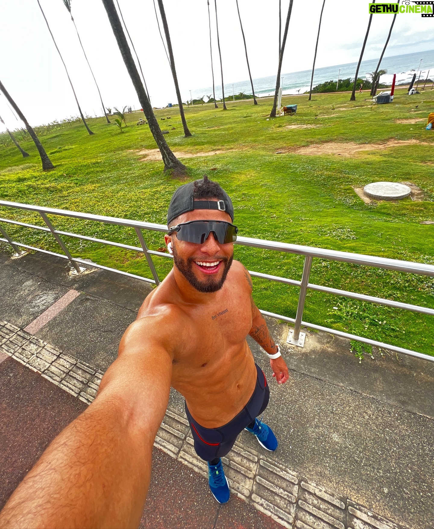 Italo Lopes - 2.2K Likes - Postando algumas das minhas skins de atleta! 🏃🏾⚽️🏋🏾
.
.
.
#lifestyle #explorar #man #treino #vidasaudavel #gym #futvolei #corrida