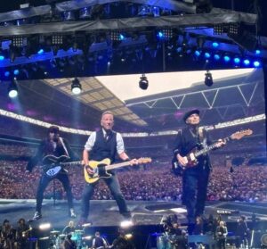 Ivo Graham Instagram - Bruce gave us everything we asked for last night. A rock and roll masterclass and an emotional sledgehammer. Meet you brother and sister on the other side ❤️