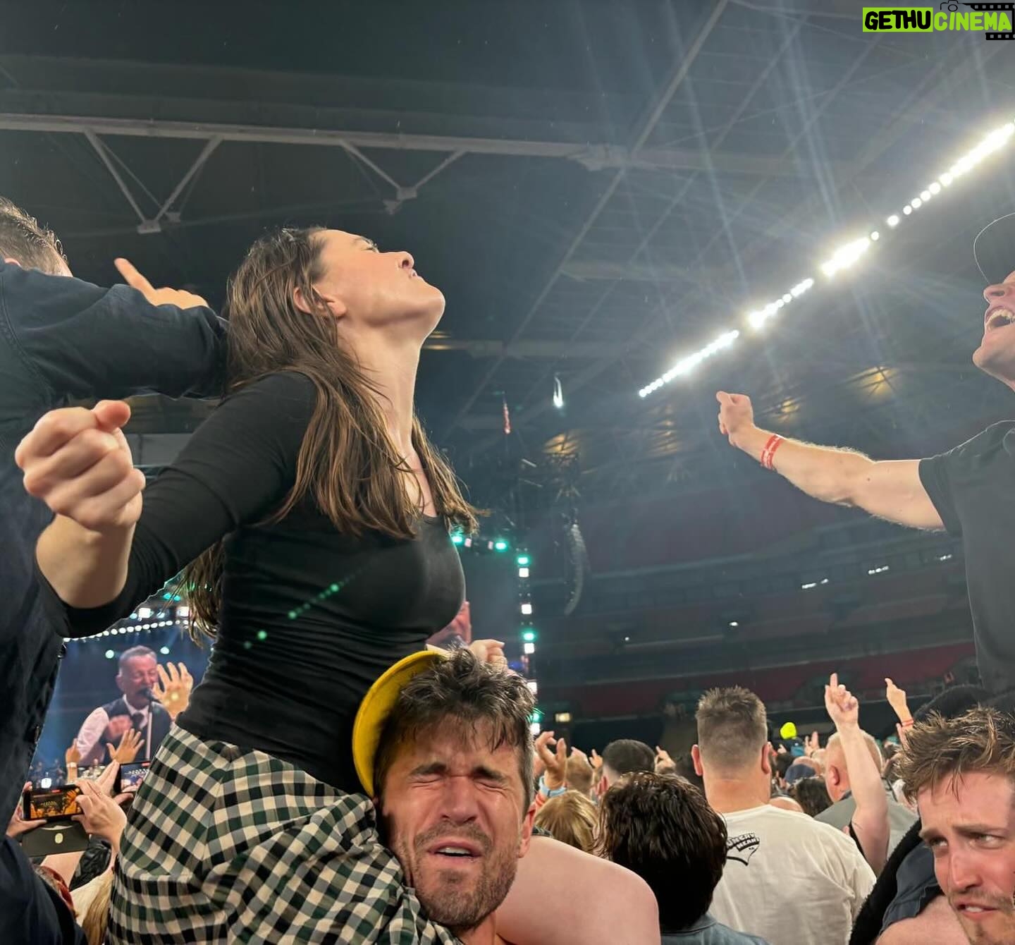Ivo Graham - 1.2K Likes - Bruce gave us everything we asked for last night. A rock and roll masterclass and an emotional sledgehammer. Meet you brother and sister on the other side ❤️