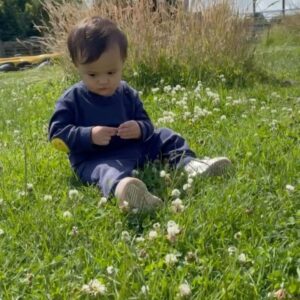 Iza Calzado Instagram - Sunny days and a lot of family time 🌞 Snippets of our first week in the UK filled with love, light, and laughter. 👨‍👩‍👧❤️🇬🇧