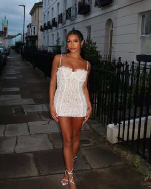 Izzy Fairthorne Instagram - Favourite girl🤍🧚🏾‍♂️ @FashionNova ad.