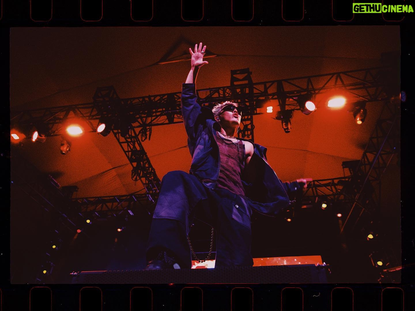 JOHN - 16.3K Likes - Coachella Weekend 1 (LIVE) 🥴📸