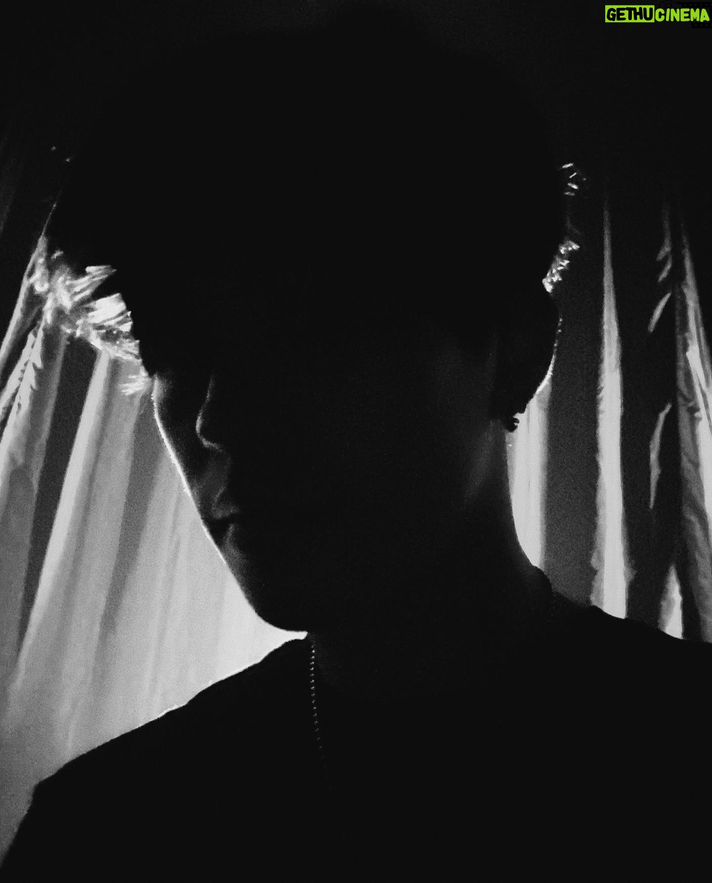 JOHN - 8.4K Likes - no silhouette 🚫👤