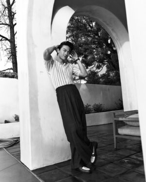 Jack Martin Instagram - Impossible to say if I’m going to 50s cuba or @hollywoodreporter nominees night

Style @stylebybek 
HMU @dannidoesit
Pics @e_h_