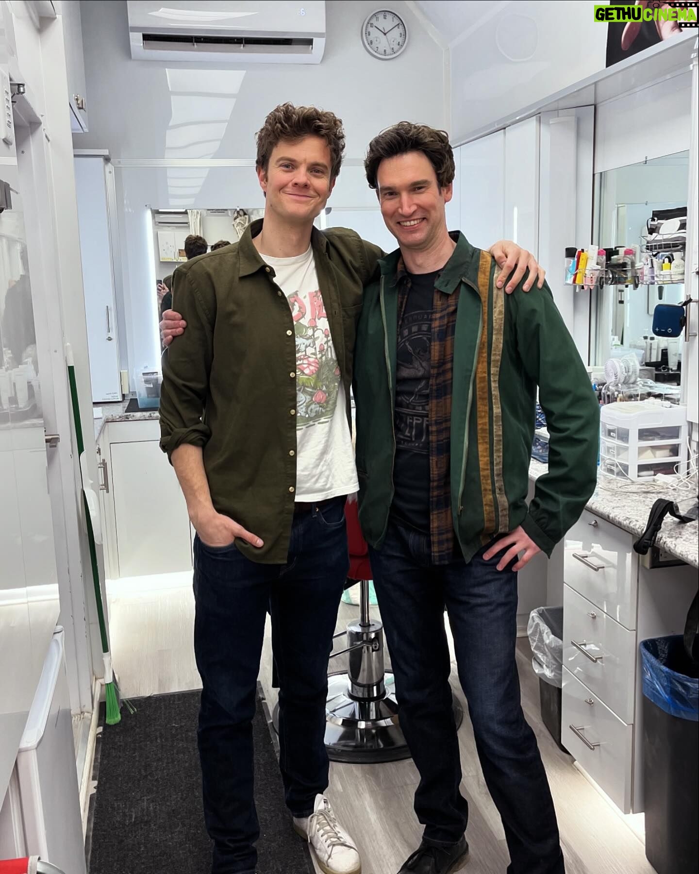 Jack Quaid - 330.3K Likes - 🩸The season finale is HERE. Thank you all for watching our batshit show. Boys fans continue to be the best fans. See you in Season 5!!! #TheBoys