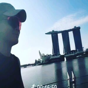Jack Wu Instagram - 潮流興跑步遊歷景點, 你吔有冇聽過。。
跑步導賞團有得諗喎。。haha

#morning #8km
#Gardenbythebay
#marinagardensdrive
@adidashk @jamieiiu
@oakley @mandychan_alixzoe
@polarhongkong