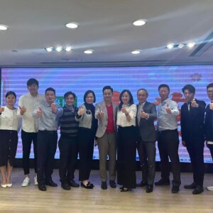 Jack Wu Instagram - Thanks for having me ....
新一年新景象
多謝邀請春茗嘉賓...

祝貴集團生意興隆 , 貨如輪轉 , 同事豐衣足食
#大家樂集團 #米線陣 #巷頭見
#是日完成收工返屋企食碗米線先

Costume : TailorPro
hair : @suecheung
makeup: @phoebeyung_makeupartisthk