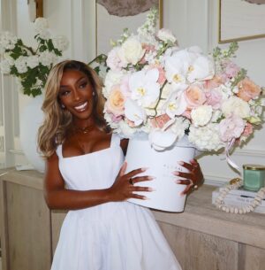 Jackie Aina Instagram - birthday dumpy 🥂♌️