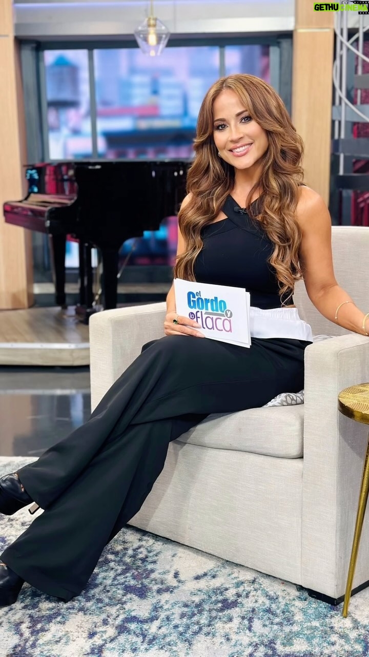 Jackie Guerrido - 7.6K Likes - Arrancando la semana en el show nĆŗmero uno de chisme y entretenimiento! @elgordoylaflaca š„⨠Cual es tu secreto para arrancar la semana con energĆa? š¤šŖš #onset