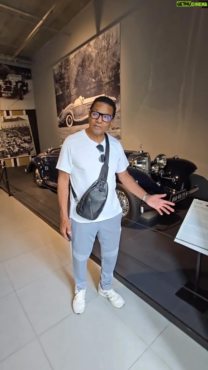 Jackie Jackson - 2.8K Likes - 𝗜’𝘃𝗲 𝗯𝗲𝗲𝗻 𝗮 𝗰𝗮𝗿 𝗲𝗻𝘁𝗵𝘂𝘀𝗶𝗮𝘀𝘁 𝗮𝗹𝗹 𝗺𝘆 𝗹𝗶𝗳𝗲 𝘀𝗼 𝗰𝗵𝗲𝗰𝗸𝗶𝗻𝗴 𝗼𝘂𝘁 𝘁𝗵𝗲 @louwmanmuseum 𝘄𝗮𝘀 𝗮𝗻 𝘂𝗻𝗳𝗼𝗿𝗴𝗲𝘁𝘁𝗮𝗯𝗹𝗲 𝗲𝘅𝗽𝗲𝗿𝗶𝗲𝗻𝗰𝗲🏎️ 𝗗𝗼 𝘆𝗼𝘂 𝗽𝗿𝗲𝗳𝗲𝗿 𝗰𝗹𝗮𝘀𝘀𝗶𝗰 𝗼𝗿 𝗺𝗼𝗱𝗲𝗿𝗻 𝗰𝗮𝗿𝘀?⤵️
#JackieJackson
#LuxuryCars
#Jackson5
#ClassicCars