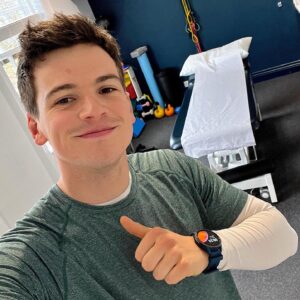 Jacob Dudman Instagram - Two months ago, I fractured my spine. I fell off a horse when training for a movie. But now, after lots of rest and lots of treatment (see pic 4 for my captain america tank), i’m finally able to get working on my fitness again. 
I’d like to thank all the nurses and physio’s I saw in Hungary/London for their help in my recovery. You know who you are! 

I’d also like to thank @Xiaomi.global - when they heard about my injury, they sent me their ‘Watch S1 Active’. It's been helping me to track my sleep, monitor my heart rate and measure my workouts.🙏

Finally, I’m grateful for my production team mates for giving me the confidence to, quite literally, get back on the horse.
Looking forward to the next chapter! 🐴 💪 Xx
#BACKYourself #AD #Xiaomi