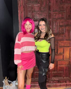 Jacqueline Scislowski Instagram - Halloween Night 1 = a success! Lazy town girl and Shego take on Night 2 again today!!wahoo💗💚🖤🤪🤪