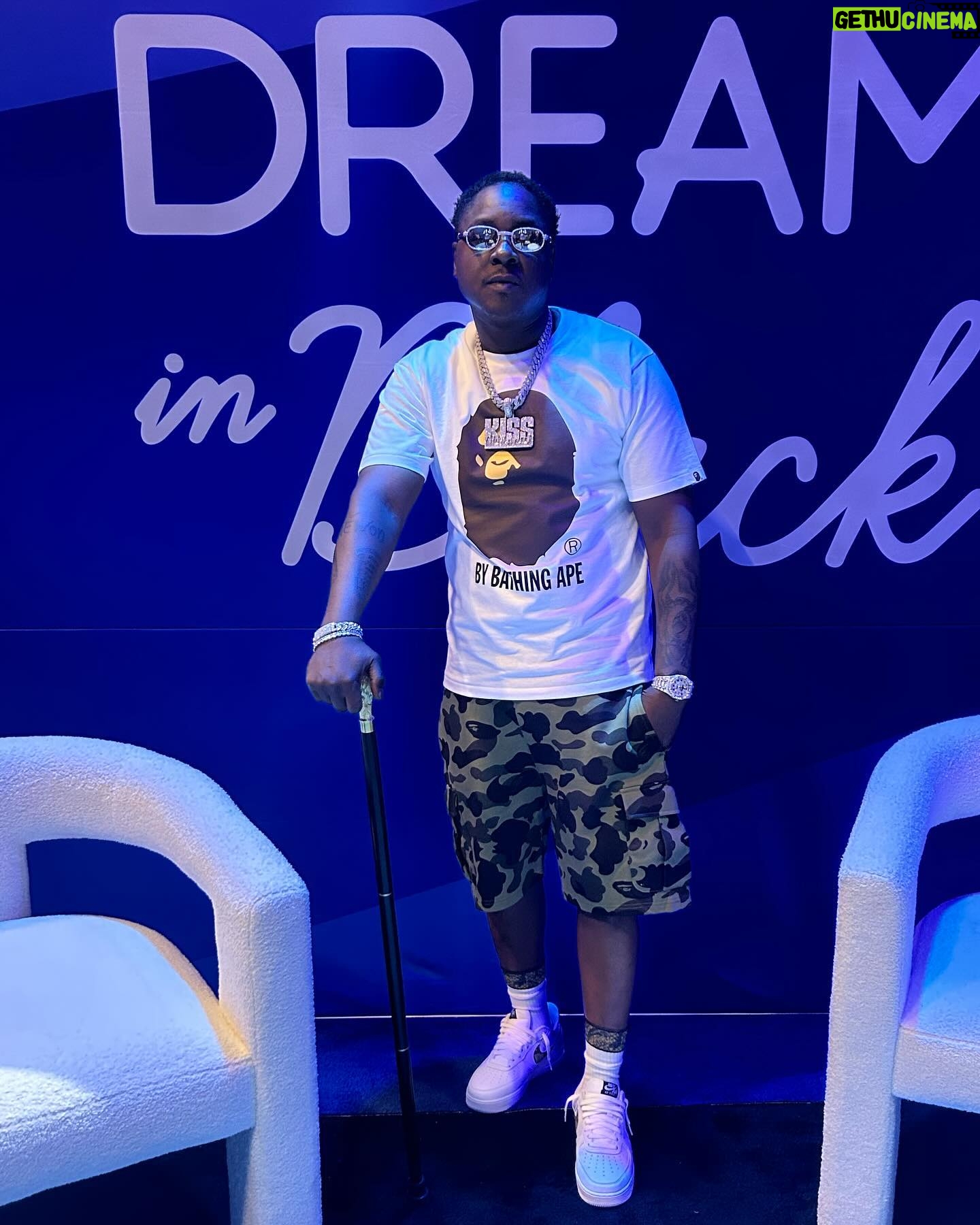 Jadakiss - 31.8K Likes - I'm a Down Bottom N%GG@ But i'm from UpTop / Street Credibility more than enough Props / Soon as you say the right words i'm opening up shop!
Essence 2024 @att (Got Biggies Cane outta storage )