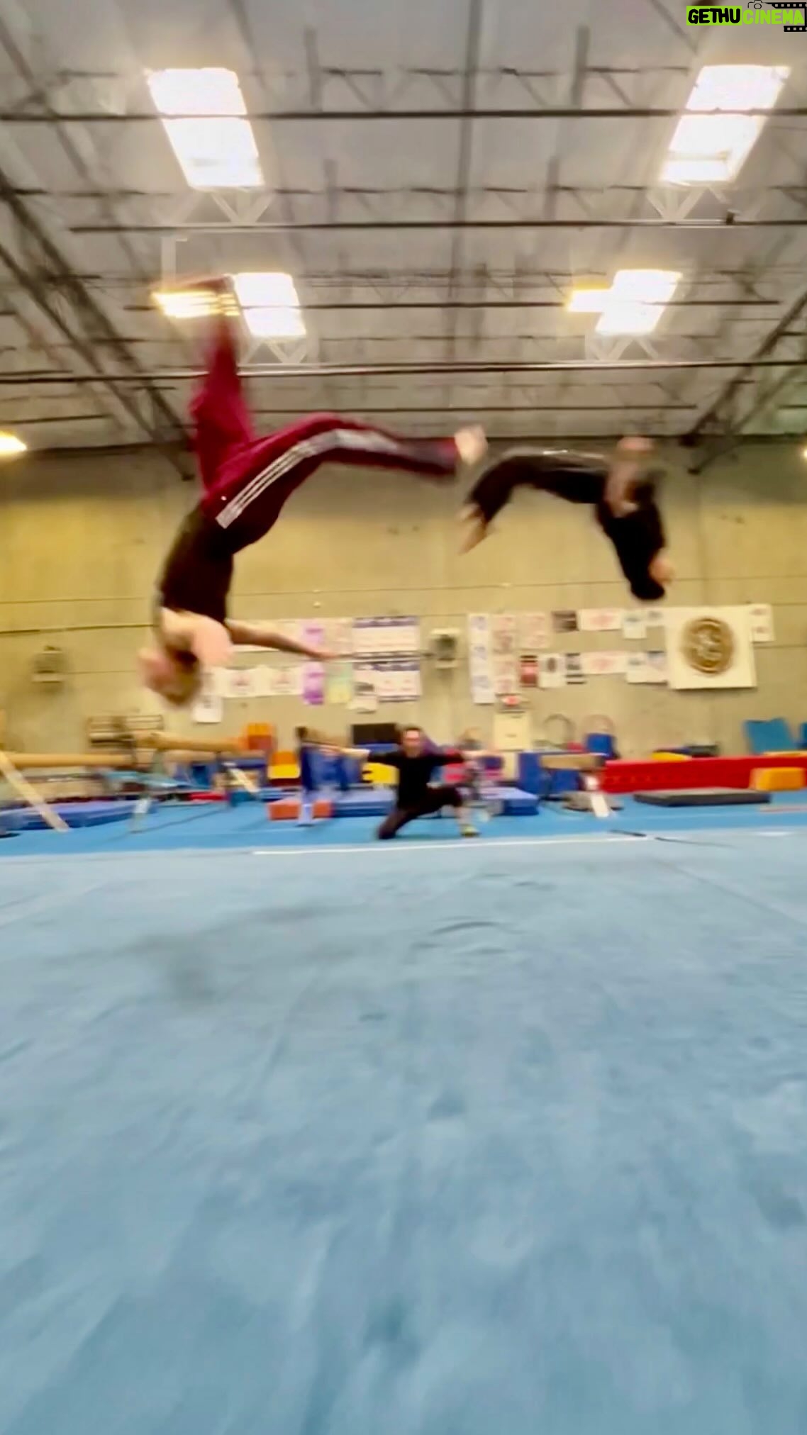 Jade Xu - 1.4K Likes - PASSION IS ENERGY 🔥🔥🔥
@davidtorok_official 🐲
@jadexuofficial 🎥
@jujutsujason 🐲
@zhihao.yu_ 🐲
#wushu
#kungfu
#freestyle
#energy
#passion
#gymtime
#martialarts
#davidtorok
#jadexu
#flips
#kicks