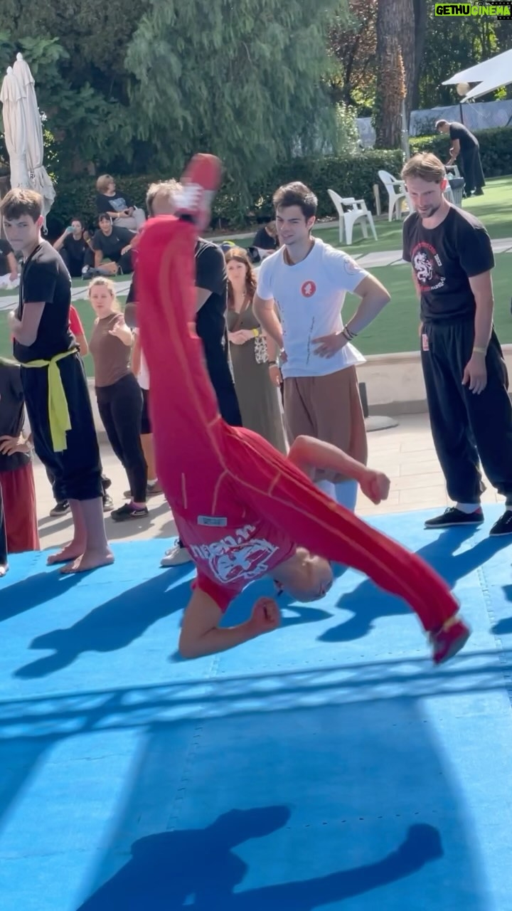 Jade Xu - 1.5K Likes - Dynamic Aerial Kicks by @jadexuofficial 💯🏆🔥
世界武术冠军徐慧慧《武术-侧空翻》
World Wushu Champion Jade Xu demonstrates the aerial kick during her Workshops at the Martial Arts Day 2024 hosted by @uiktkungfu ⛩️
🎥 @davidtorok_official
👚 @wuway_design
#jadexu #wushu #kungfu #worldchampion #demonstration #workshop #teaching #education #dragonnight #martialartsday #italy #aerial #kick #flawless