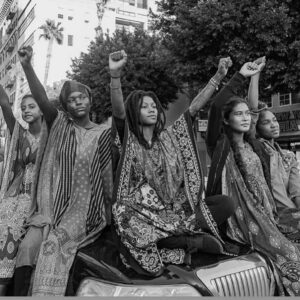 Jaime Murray Instagram - Happy 4th July. 💖 I am so proud of all the Americans coming together & demanding the freedom, liberty & independence of ALL peoples. Americans who are re-examining their history & prepared to make the changes necessary for a better future. American who understand that until we are all free none of us are truly free. That is a powerful America. May we think of freedom not as the right to do as we please, but as the opportunity to do what is right. 
Happy 4th of July. 
💖 #powertothepeople #4thofjuly 🌈🇺🇸🙏🏽✨ I believe in the independence,  liberty & power of ALL. We can do this if we work together & honor ALL voices & experiences 💖✨🎉