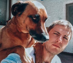 Jaime Olías Instagram - 🐶💓🦍
