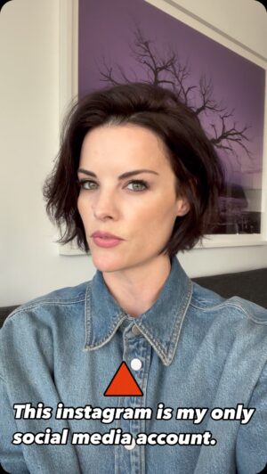 Jaimie Alexander Instagram - Listen up! 💛🚨 For the record, this is my only social media account. I do NOT have a Facebook, Tik Tok, Snap Chat or Twitter account etc. I will never ask you for your personal information. If that has happened to you, please report the account the request came from. Thank you 💛💛💛💛 XO  #BeSafe
