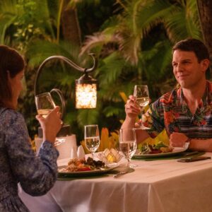 Jake Lacy Instagram - The White Lotus on @hbo tonight at 9pm. 
1. I stare at a body being loaded onto a plane
2. Alex and I eat dinner
3. Alex and I arrive
4. I can’t stop thinking about that friggin’ body ✈️⚰️🌸