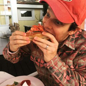 Jake Lacy Instagram - New England summer 🇺🇸 #lobsteremoji