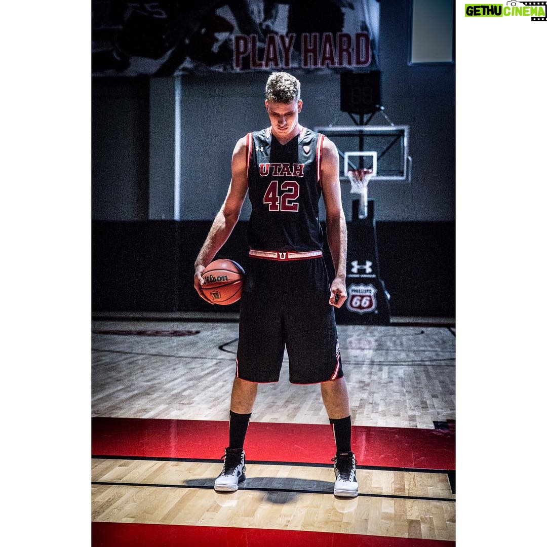Jakob Pöltl - 1.7K Likes - Excited for the first game of the season tomorrow!