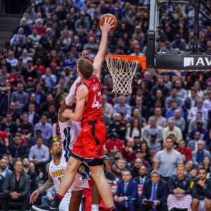 Jakob Pöltl Instagram - @pskills43 Tell me how you really feel🗣🌶