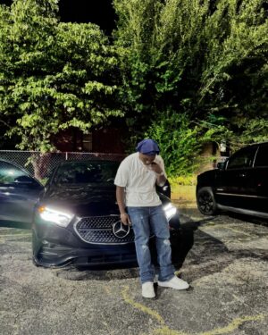 Jalyn Hall Instagram - New Music out now!! Go stream #humbleflow RN on all platforms🏆🏆
https://music.apple.com/us/album/humble-flow/1760001215?i=1760001221

#newcut #wavy #newmusic
