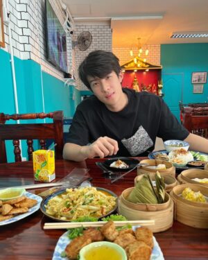 James Ma Instagram - 🥟 🍲  ร้านนี้อร่อยครับ Ho Sek 😬

FB : ร้านอาหาร มงก๊ก ภูเก็ต 
https://www.facebook.com/profile.php?id=61553238134747&mibextid=ZbWKwL

Tiktok : @mongkokphuket