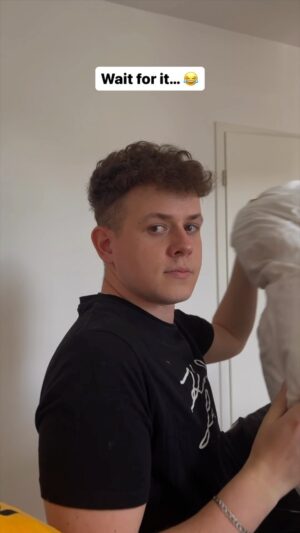 Jamie Birrell Instagram - Bei wem ist das auch IMMER so? 😭😂 mit @sonnyloops ❤️ #comedy #sketch #couple #beziehung #paar #lustig #spaß #girlfriend #boyfriend #reel #reels #viral