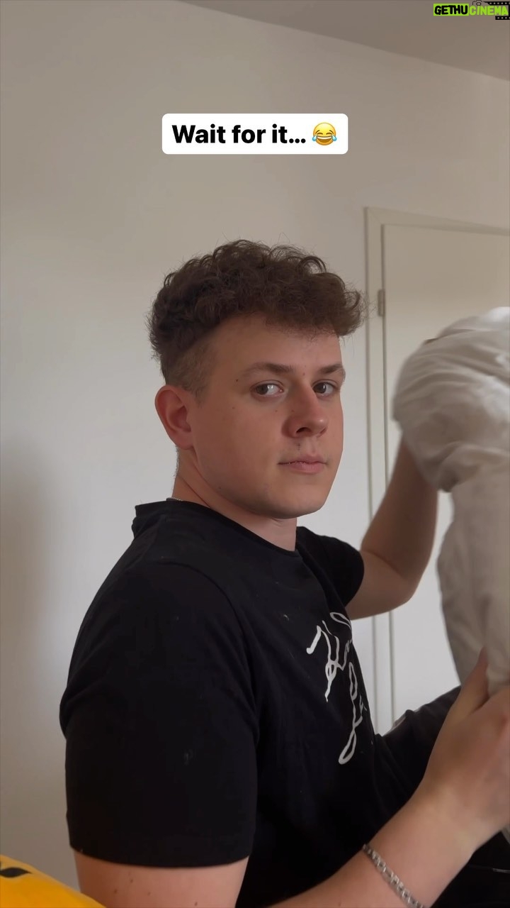 Jamie Birrell - 6.9K Likes - Bei wem ist das auch IMMER so? 😭😂 mit @sonnyloops ❤️ #comedy #sketch #couple #beziehung #paar #lustig #spaß #girlfriend #boyfriend #reel #reels #viral