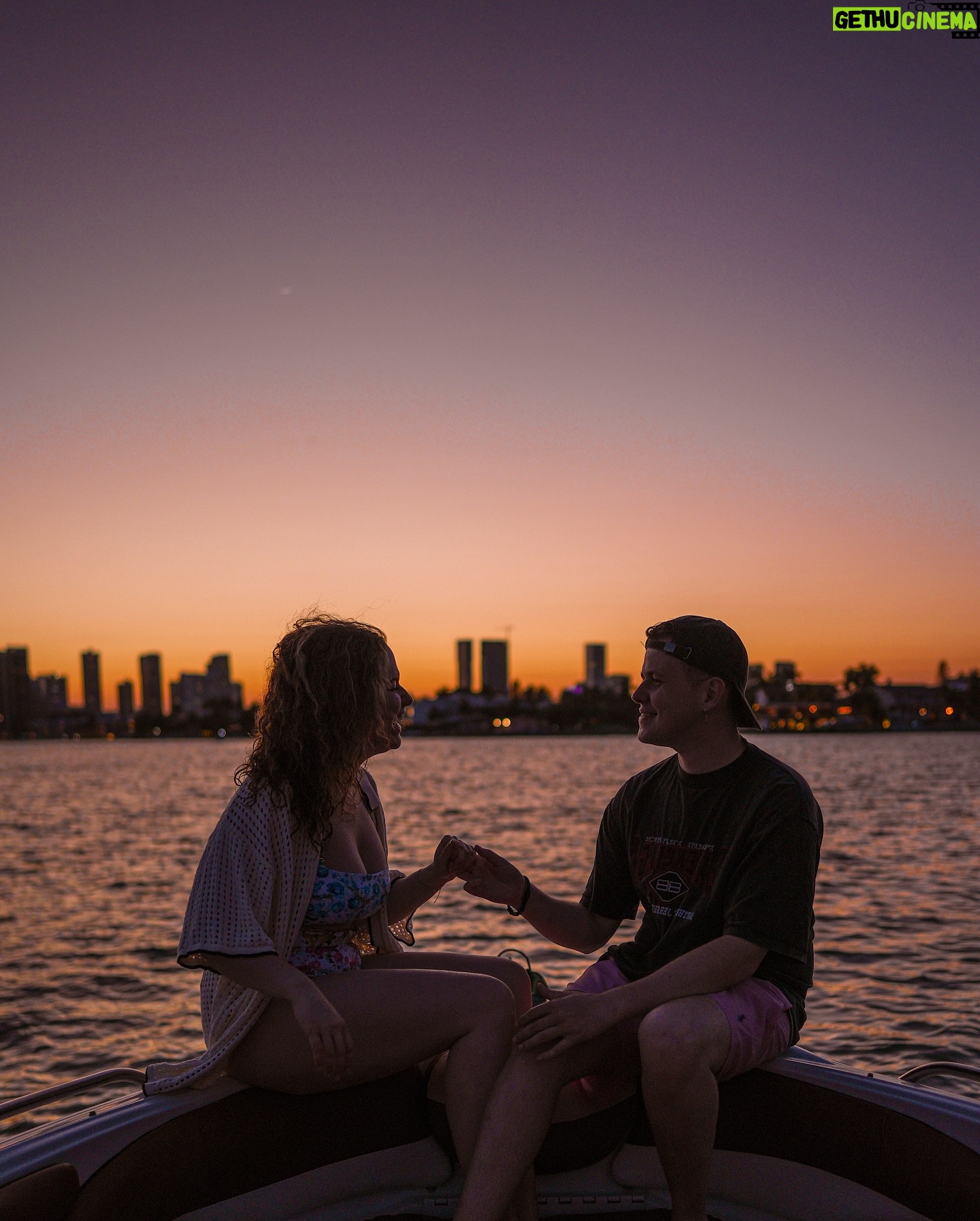 Jamie Birrell - 17.1K Likes - this chapter with you feels really really good š”āØšššøš
#Hauskauf #HausRenovierung #Couple #Beziehung #newchapter