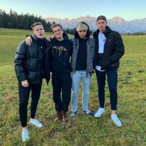 Jamie Birrell Instagram - Wir sind die hotten Alpenboys