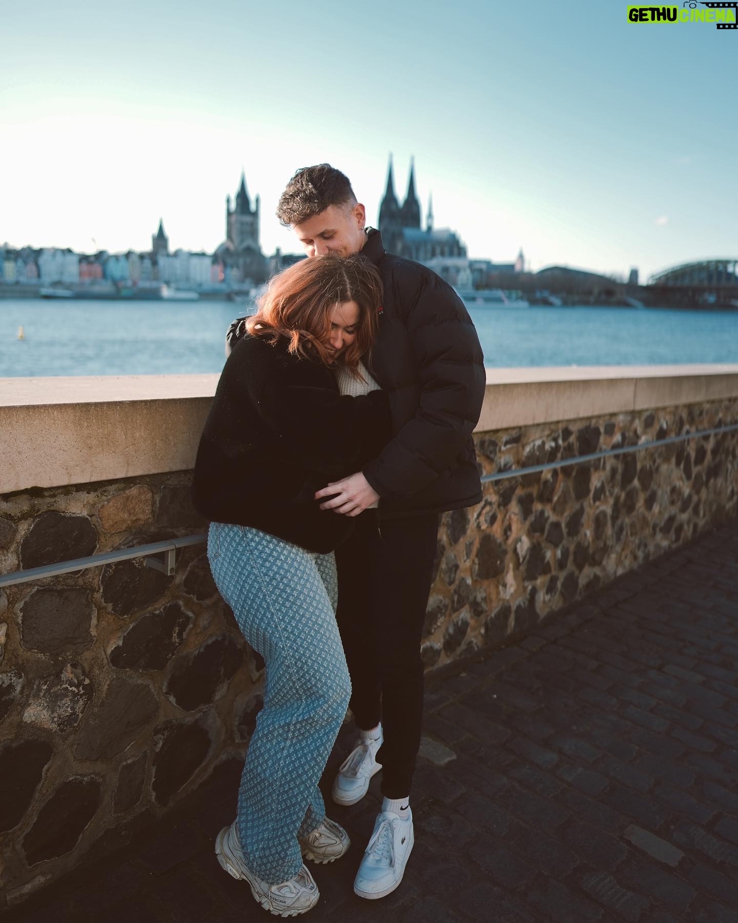 Jamie Birrell - 79.2K Likes - meinem Freund Kƶln zeigen 1.0
