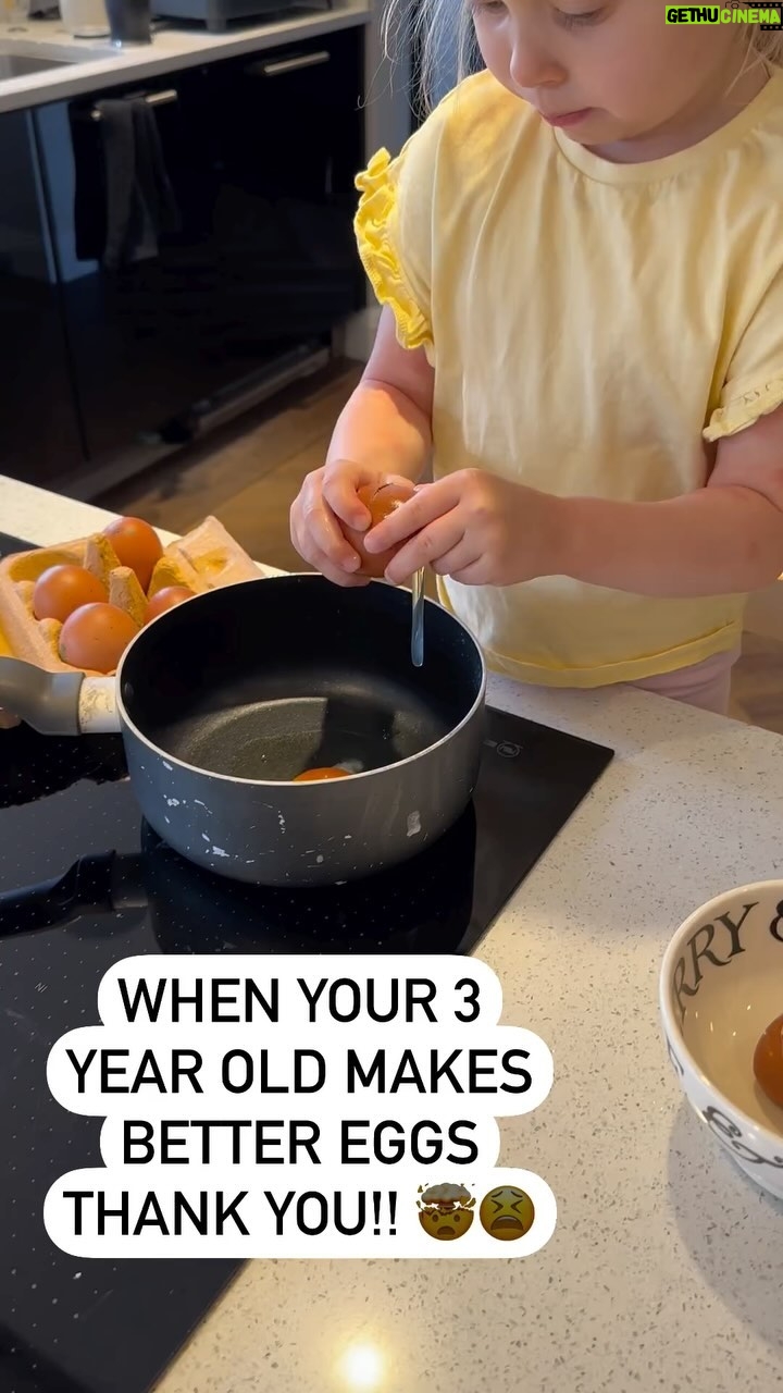 Jamie Jewitt - 44.9K Likes - Matilda in the making!
Nell has always been a keen learner and watching her make eggs for her sister this morning completely from scratch and all by herself was an unbelievably proud moment. šš¤£ā„ļø
Kids are the best.
#funnyreels #foryou #family #babyreels #funnytoddlers #foryoupage #parenting