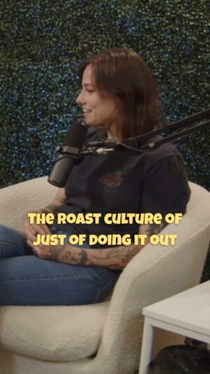 Jamie Lee Instagram - Roasting 🤡🤡🤡 New episode of my podcast out now with the amazing @reallyjamielee ❤️