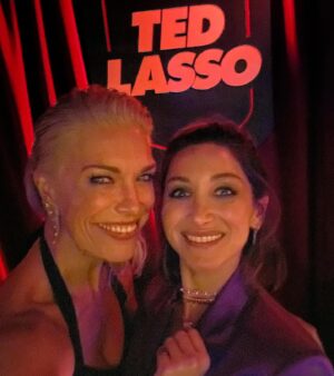 Jamie Lee Instagram - #TedLasso premiere day (yesterday) was also my bday so here are photos from behind the scenes of the whole TL journey and then the last photo is just the JL journey aka me yesterday morning with my GAL PALS gathered around a cinnamon roll with a candle in it!! Side note if you live in LA do not sleep on this fun bun from @freakinalltime. Best pastry. Okay that’s all. Thank you for your time.