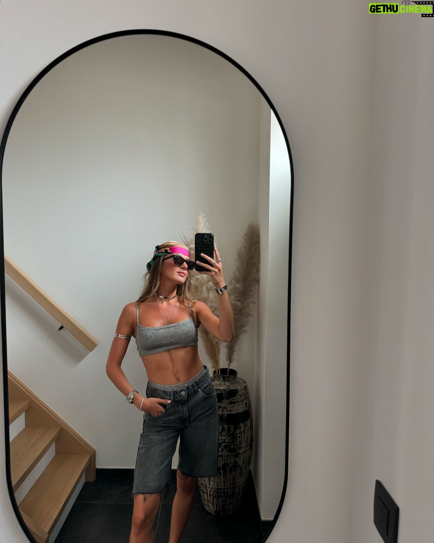 Jamie-Lee Six - 9K Likes - the mirror pics π»