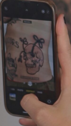 Jamie Watt Instagram - Je vous fais découvrir @flore.tattoos 
Son art est complètement insane, thank me later 🤝🏼