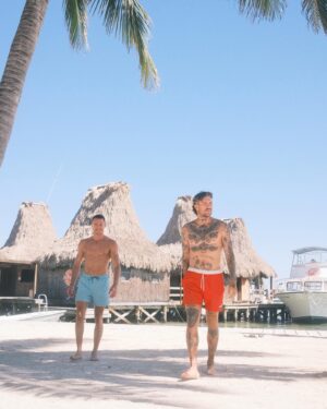 Jamie Watt Instagram - Little dump of our day at the beach 🌞