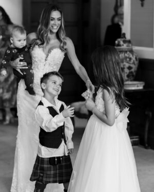 Jana Kramer Instagram - “Once upon a time it was us three…starting over all brand new, dreaming of the happy ending, I always wanted for you” 🥹♥️. 📸 @craigandevasanders