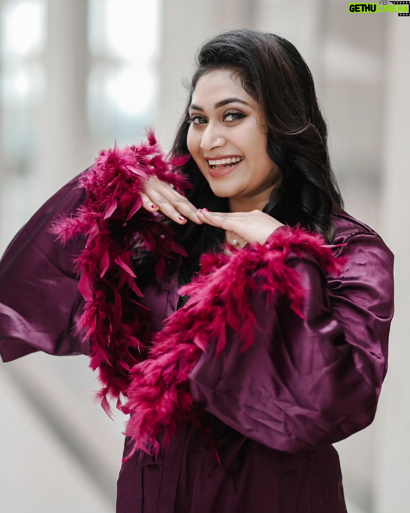 Janaki Sudheer - 2.2K Likes - ✨ 🇯 🇦 🇳 🇦 🇰 🇮 ✨
𝗧𝗵𝗲 𝘂𝗻𝗱𝗲𝗻𝗶𝗮𝗯𝗹𝗲 𝗿𝗮𝗱𝗶𝗮𝗻𝗰𝗲 𝘁𝗼 𝗴𝗼 𝗮𝗻𝗱 𝘁𝗼 𝗯𝗲 𝗳𝗿𝗲𝗲.
📸 @ragingireesh_k
🎨 @b_l_z_y_ @makeupbyblzy
Special Thanks 🫂 @syyxm_.krisx._ @akns_46 @shahi_ziya
Grading @anand__radhakrishnan
#janakisudheer #picoftheday #photooftheday #pictureoftheday #saarilove #explore #enjoylittlethings #enjoylife #exploremore #iamonmyway #instagood #instalove #instafashion #instadaily #instalike #instamood #happiness #happy #bigbossmalayalam #bigbossmalayalamseason4 #modelsofinstagram #modelsofinstagram #mallugirl #vibes_of__kerala #storiesbyragin