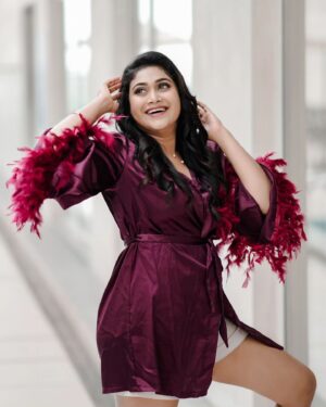 Janaki Sudheer Instagram - ✨ 🇯 🇦 🇳 🇦 🇰 🇮  ✨

𝗧𝗵𝗲 𝘂𝗻𝗱𝗲𝗻𝗶𝗮𝗯𝗹𝗲 𝗿𝗮𝗱𝗶𝗮𝗻𝗰𝗲 𝘁𝗼 𝗴𝗼 𝗮𝗻𝗱 𝘁𝗼 𝗯𝗲 𝗳𝗿𝗲𝗲.

📸 @ragingireesh_k

🎨 @b_l_z_y_  @makeupbyblzy
Special Thanks 🫂 @syyxm_.krisx._  @akns_46 @shahi_ziya

Grading @anand__radhakrishnan

#janakisudheer #picoftheday #photooftheday #pictureoftheday #saarilove #explore #enjoylittlethings #enjoylife #exploremore #iamonmyway #instagood #instalove #instafashion #instadaily #instalike #instamood #happiness #happy #bigbossmalayalam #bigbossmalayalamseason4 #modelsofinstagram #modelsofinstagram #mallugirl #vibes_of__kerala #storiesbyragin