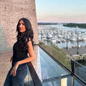 Jandae Percem Instagram - This used to be my neighborhood back in DC 🦋